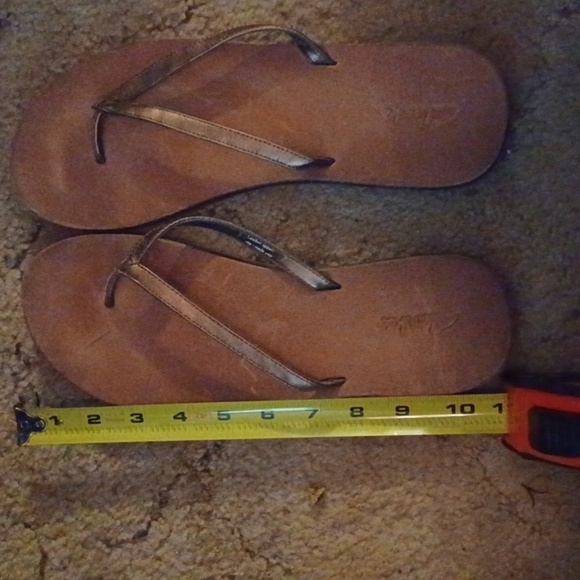 Clarks Shoes - Clark's Copper Tone Flip-Flops - Size 10